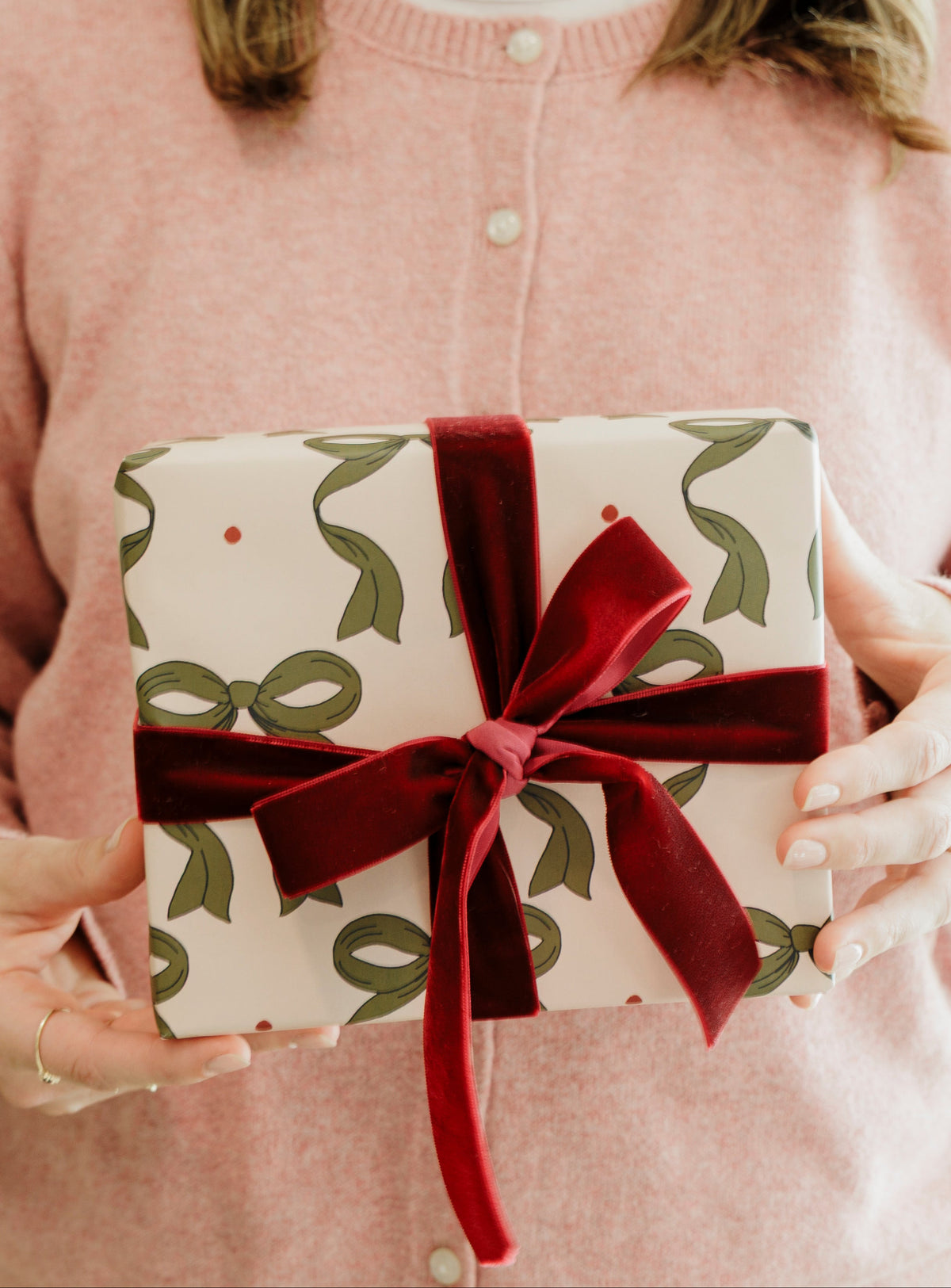 Bow Gift Wrapping Paper