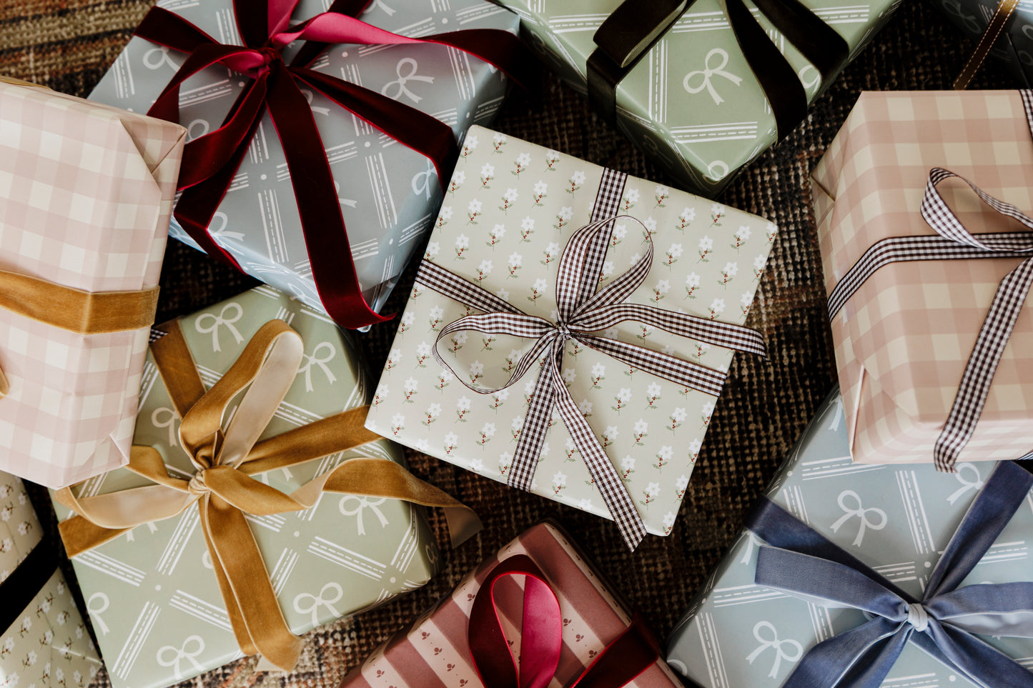 Neutral Tiny Flowers Gift Wrapping Paper