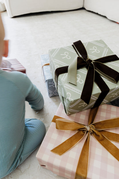 Green Bow Patterned Gift Wrapping Paper