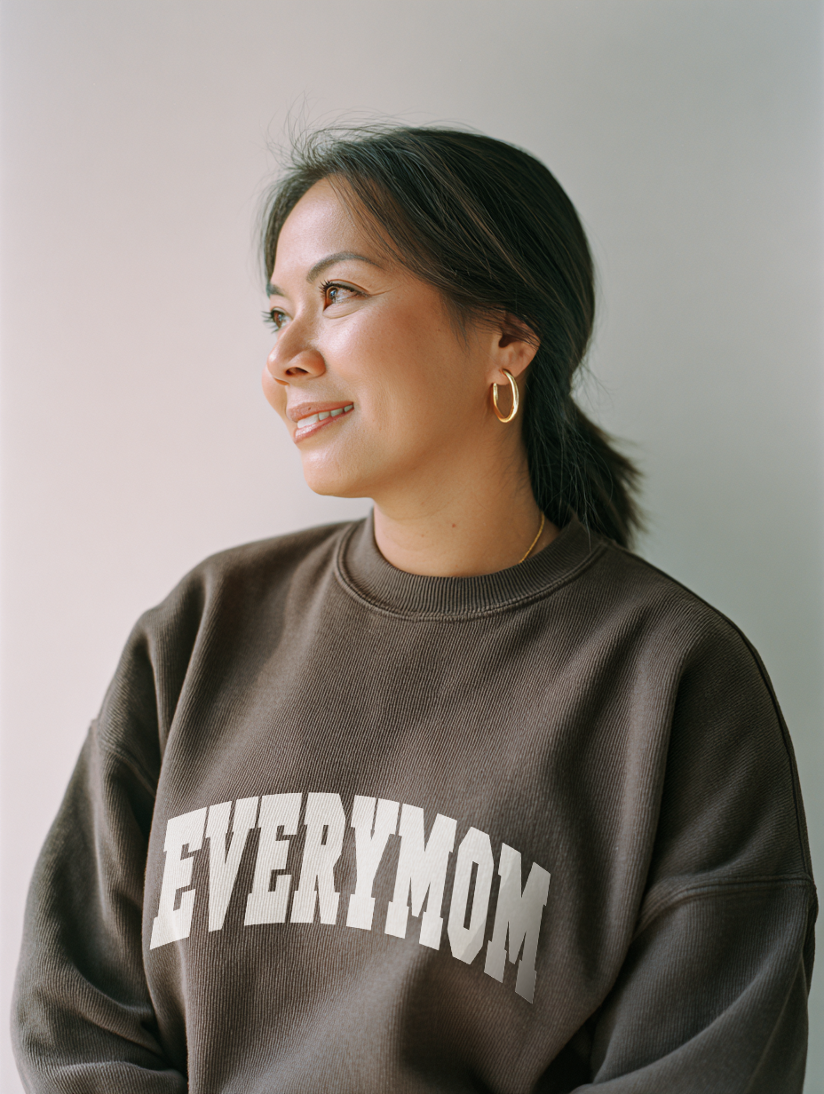 Classic Everymom Crewneck